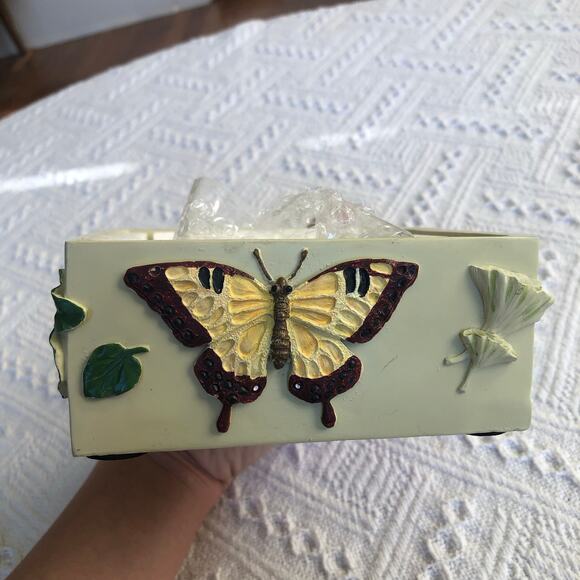 VTG 3D Butterfly Coaster Set w/ Holder 4‑Piece Resin Square New Open Box Cottage - Picture 12 of 16